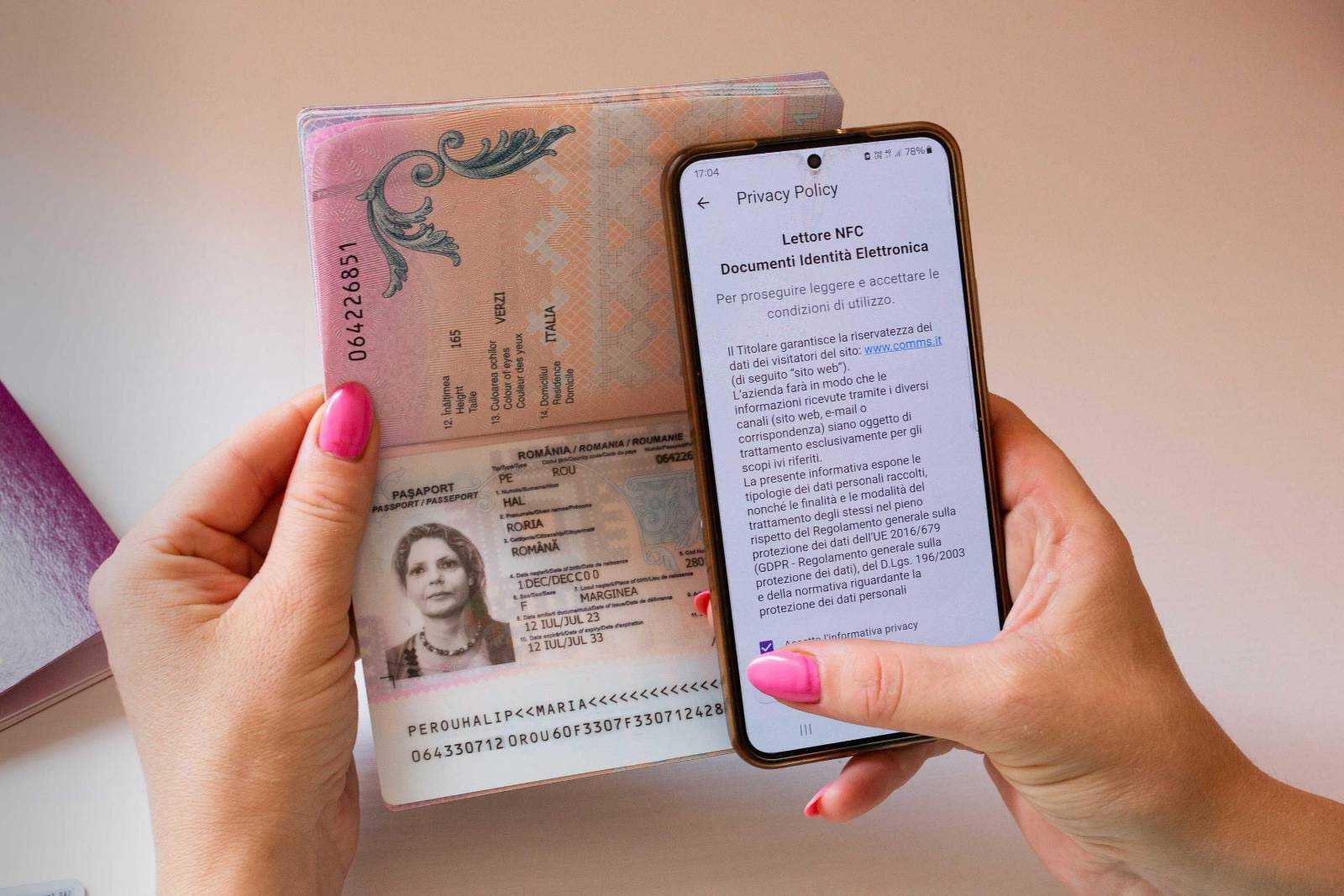 Lettura NFC di un passaporto elettronico